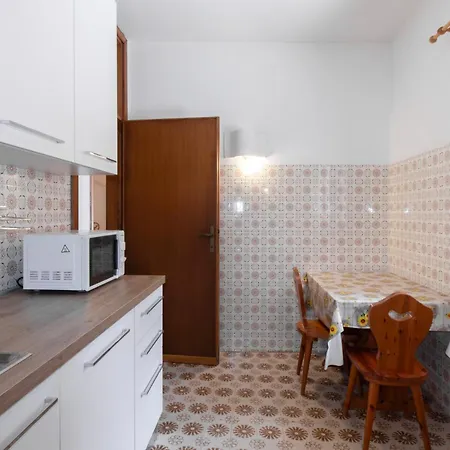 Semesterbostad Prova Oleandri Baja Sardinia